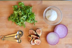 Fig and arugula flat bread recipe ingredients.